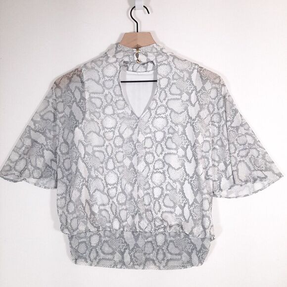 Jennifer Lopez Top SZ X-Small Gray Snakeskin Pleated Neckline Flutter Sleeve Y2K - Picture 6 of 13